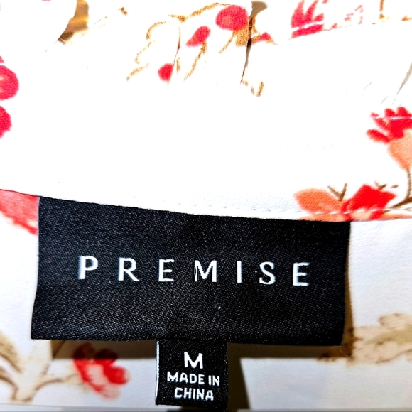 Woman's top - Picture 2 of 7